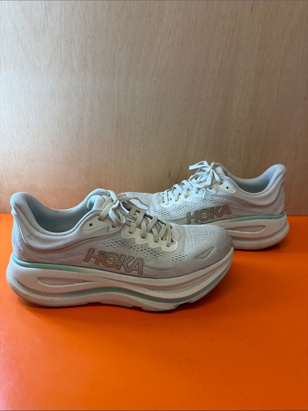 Bondi 9 Road-Running Shoes - Women's Running Sneakers